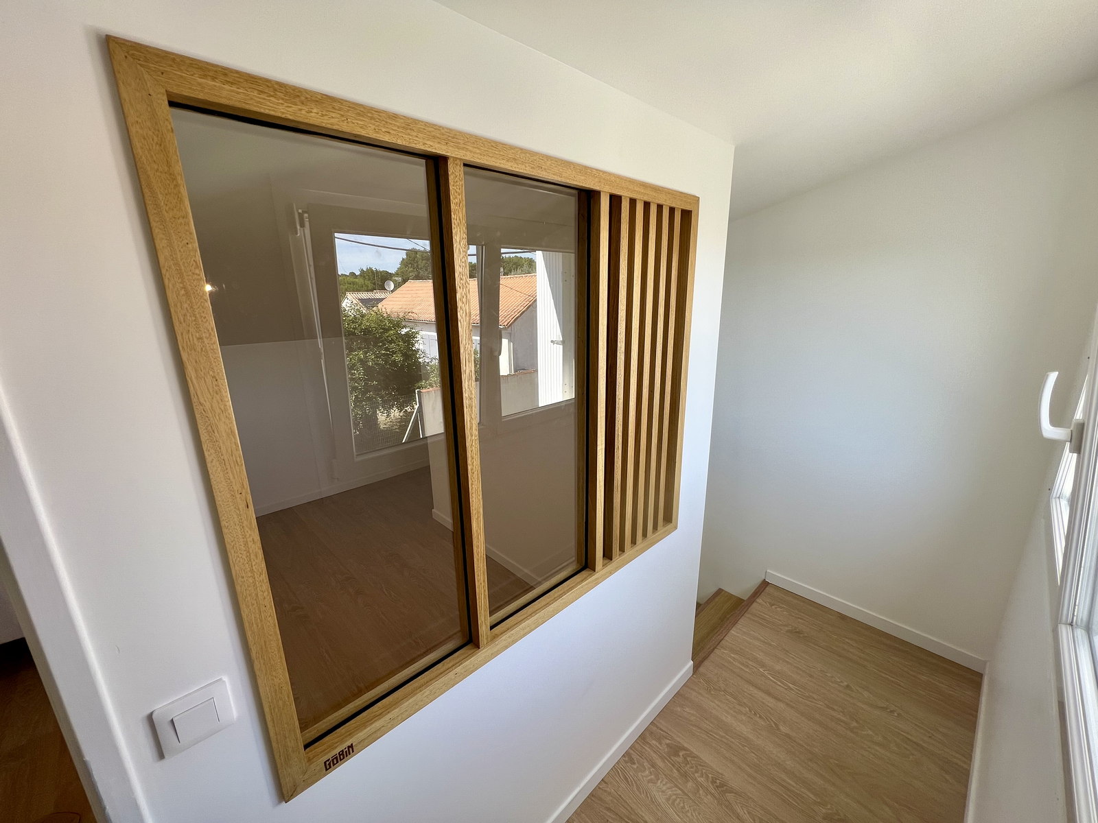 Séparation intérieure en bois et verre en Charente-Maritime